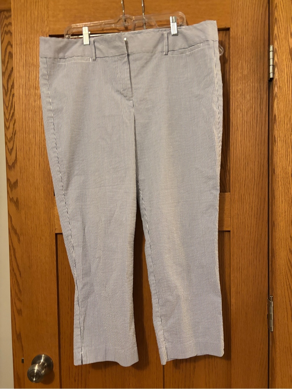Ann Taylor Factory Signature Pants 16 Blue White Stripe Seersucker Preppy